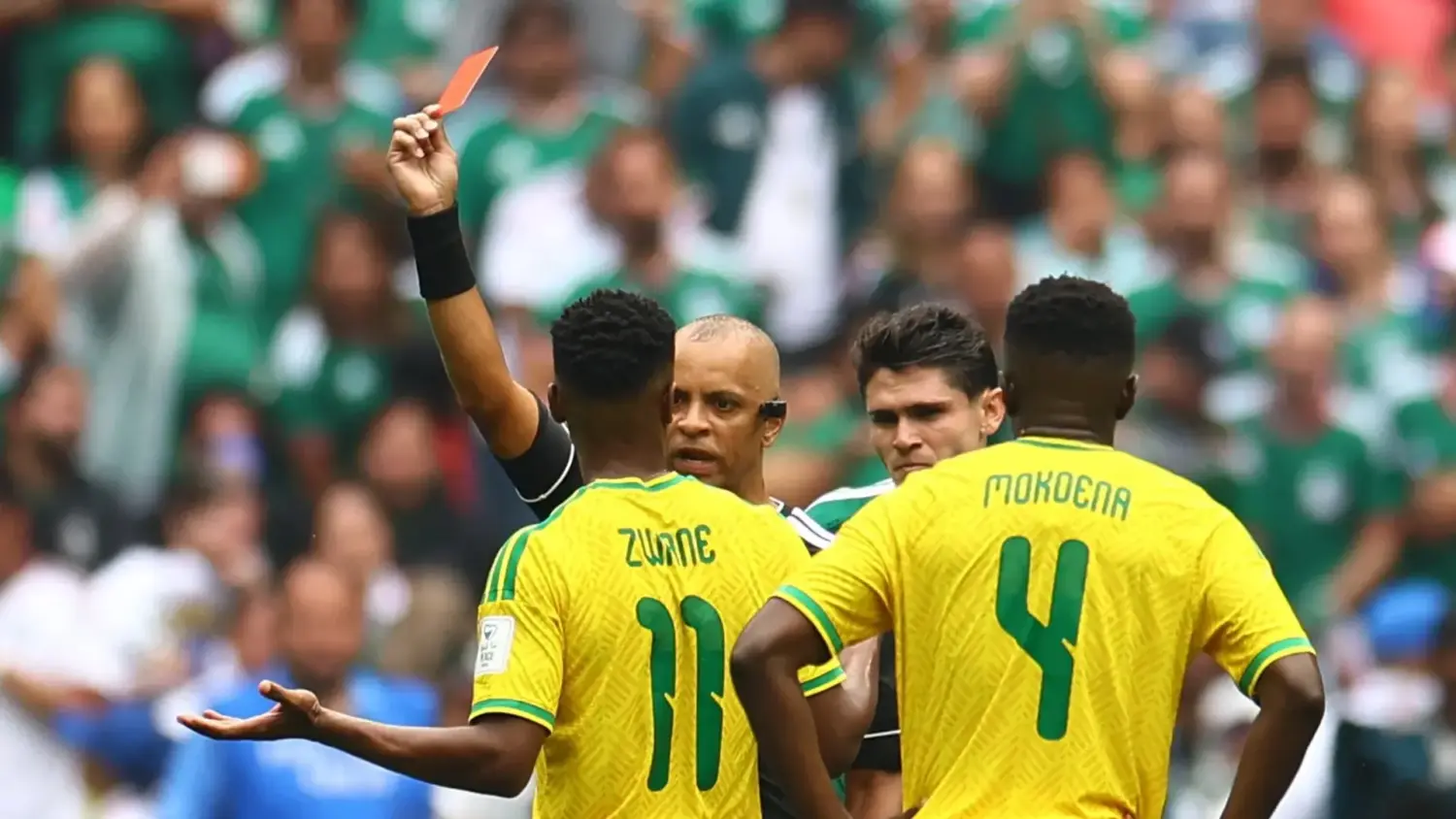 بطاقة حمراء بحق قائد منتخب جنوب أفريقيا خلال المباراة الافتتاحية لكأس العالم 2026