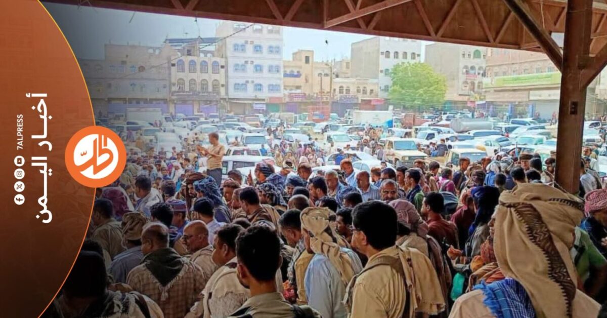 تعثرت صفقة تبادل الأسرى والمختطفين بين الحكومة اليمنية وجماعة "الحوثي" الموالية لطهران، قبل أيام من الموعد المقرر لبدء تنفيذها، وسط تبادل للروايات بشأن أسباب التأجيل.