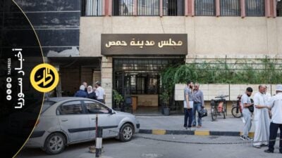 مواقف حمص المأجورة تثير انتقادات بسبب الجباية والتأهيل.. ومجلس المدينة يرد