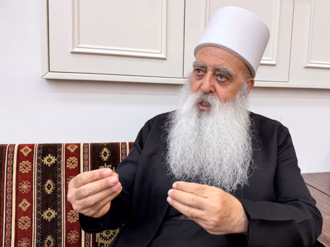الشيخ موفق طريف، زعيم الطائفة الدرزية في إسرائيل، يتحدث إلى رويترز
