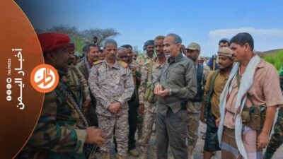 معارك غرب تعز ولحج تتصاعد قرب باب المندب.. والصبيحي يتفقد الجبهات